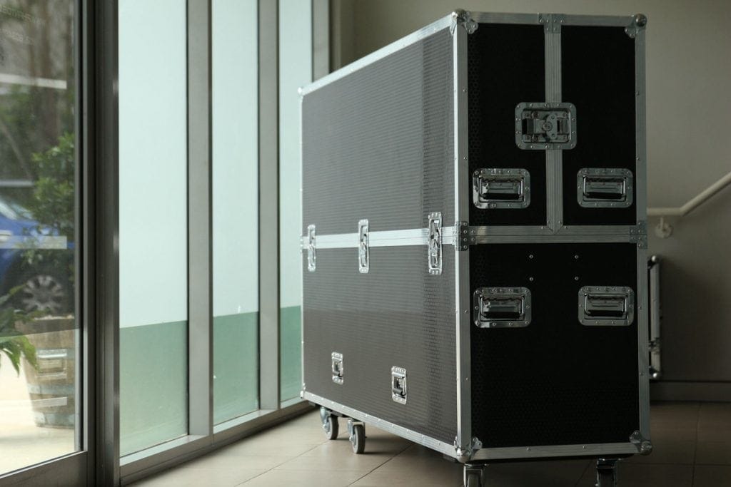 TV road case with split lid design