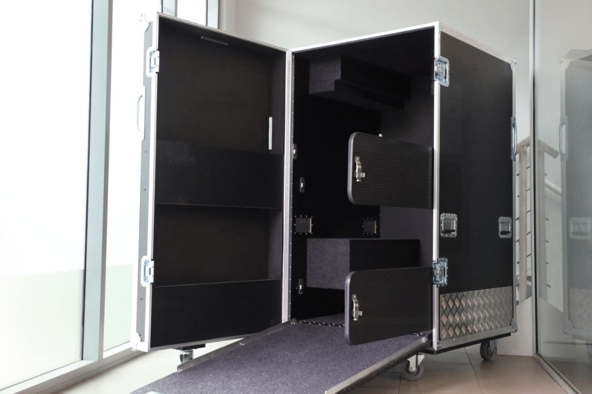 Improved transport case for medical device AK-98 - baxter