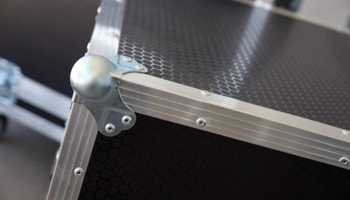 Armor C3102B 3-Legged Large Ball Corner With 30Mm Offset, 1.4Mm Thickness 1 Armor C3102 Large Ball Corner With 30Mm Offsets