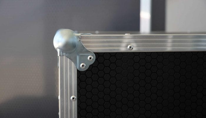 Armor C3102B 3-Legged Large Ball Corner With 30Mm Offset, 1.4Mm Thickness 3 Armor C3102 Large Ball Corner With 30Mm Offsets